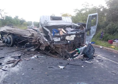 Acidente deixa 13 mortos e 39 feridos