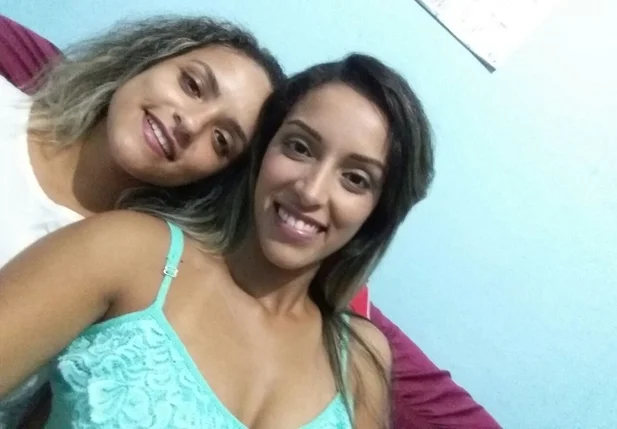 Érica e irmã 
