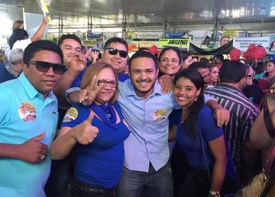 Venilson (à esquerda) durante campanha do prefeito Firmino Filho
