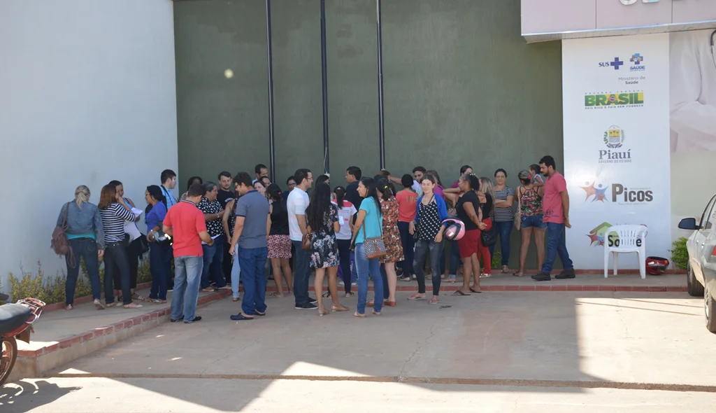 Servidores discutem estratégias par fortalecer o movimento
