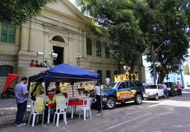 Ato dos agentes da Strans acontece em frente ao Palácio da Cidade