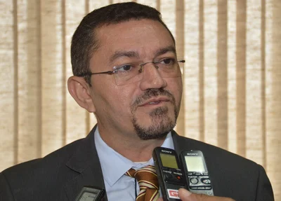 Prefeito não vai suspender efeitos da lei administrativamente