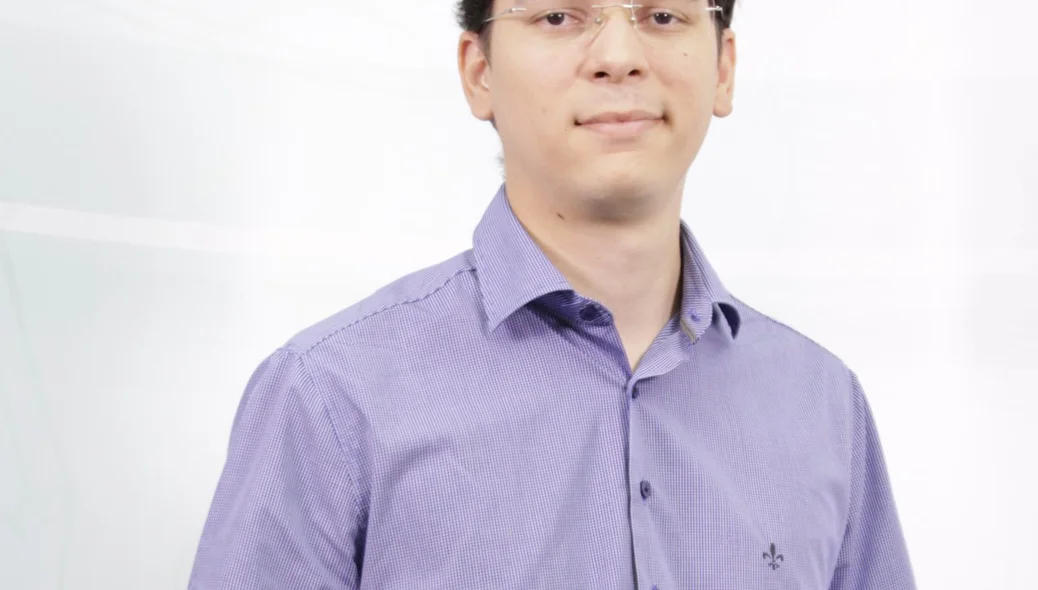 Prof. Texeira Neto - Coordenador do preparatório IME - ITA