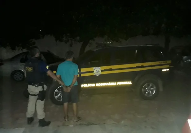 Estelionatário é preso 