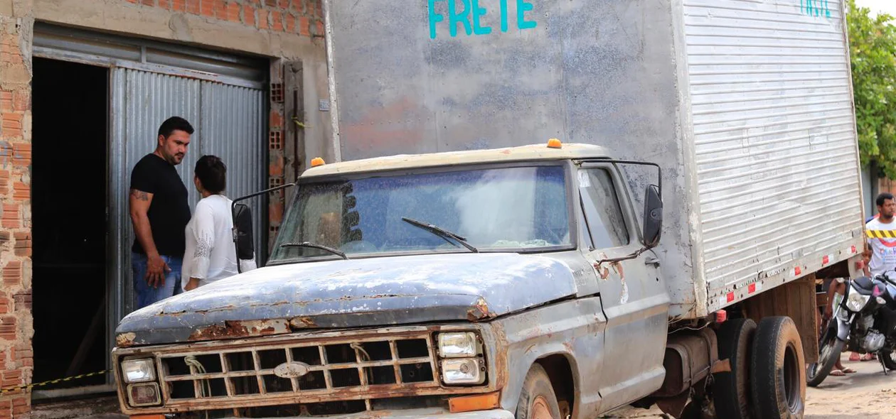 Caminhão utilizado por Cícero para realizar fretes