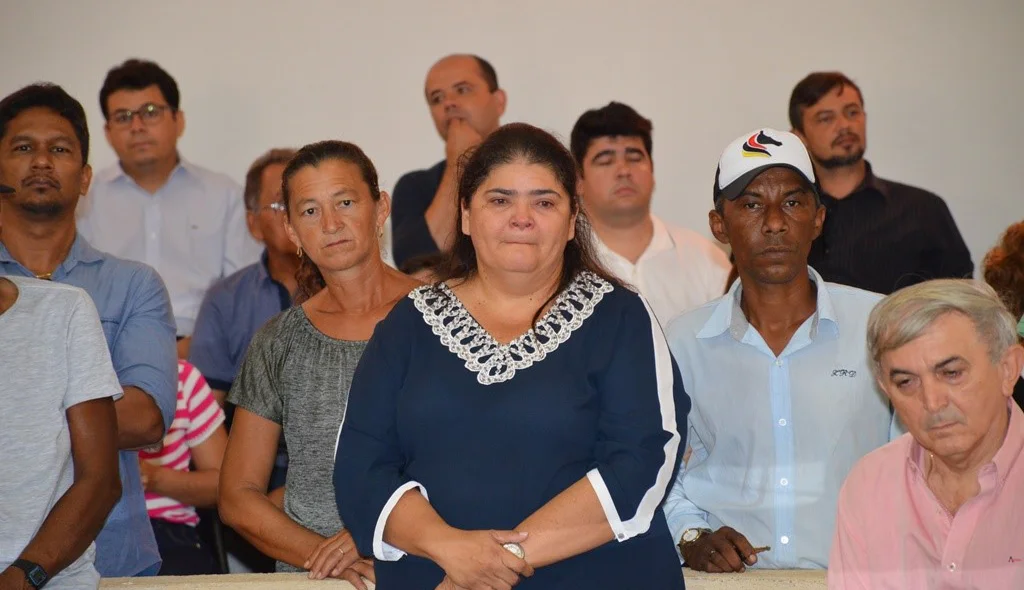 Em vários momentos da solenidade deputada Belê Medeiros não conteve as lágrimas