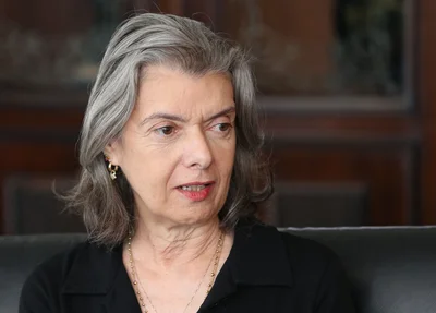 Cármen Lúcia