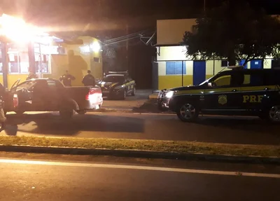 Carro apreendido no posto da PRF