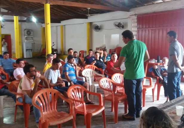 Apicultores em Cocal