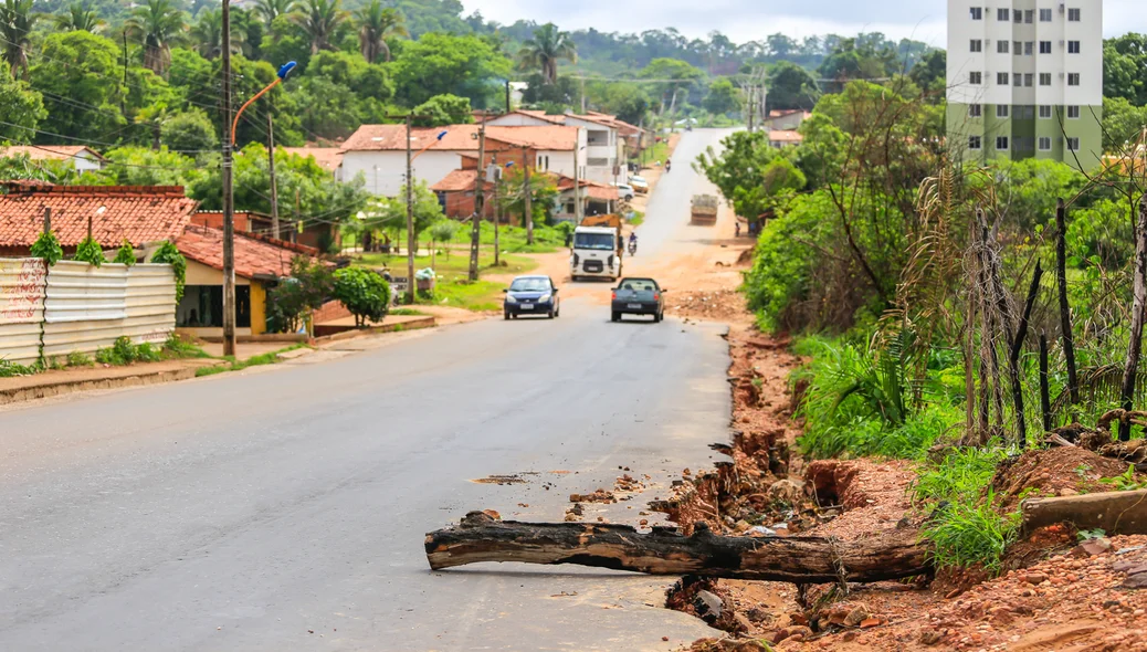 Avenida Josué de Moura Santos