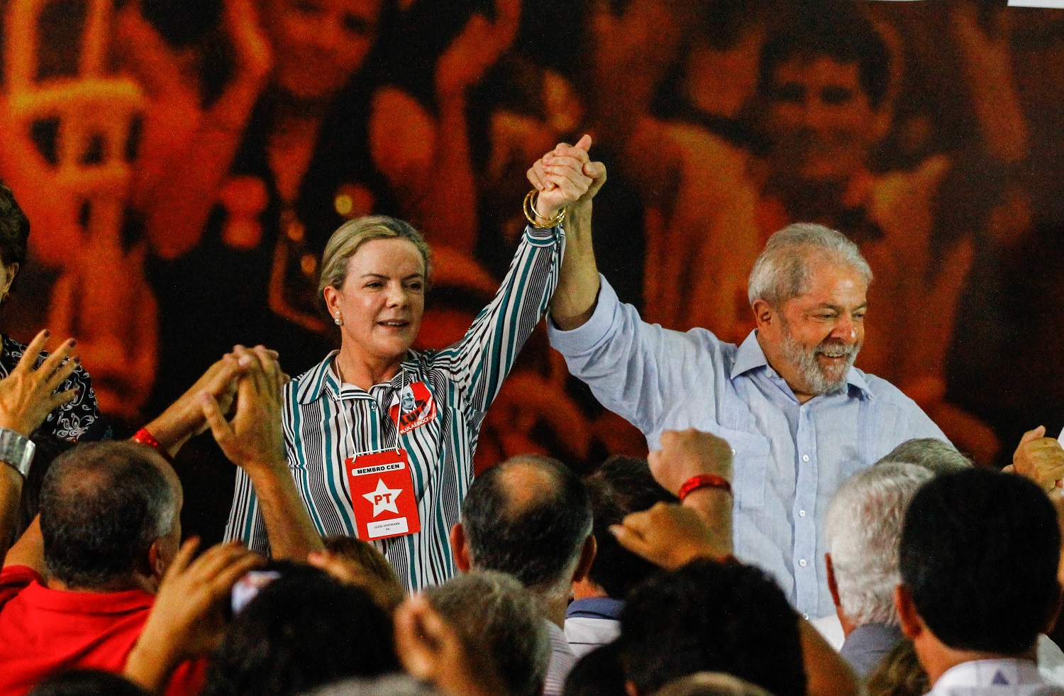 Gleisi Hoffmann formaliza candidatura de Lula á presidência da República