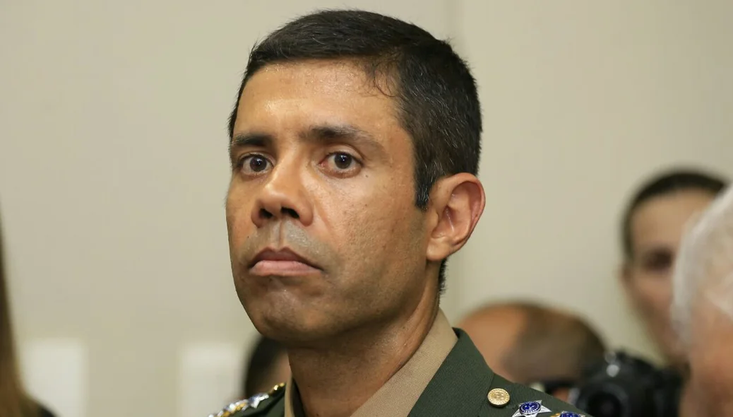 Tenente-coronel Alerrandro Leal Farias assume comando do 2º BEC