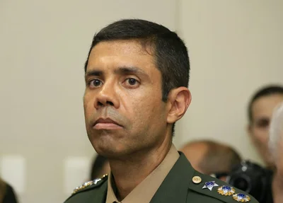 Tenente-coronel Alerrandro Leal Farias assume comando do 2º BEC