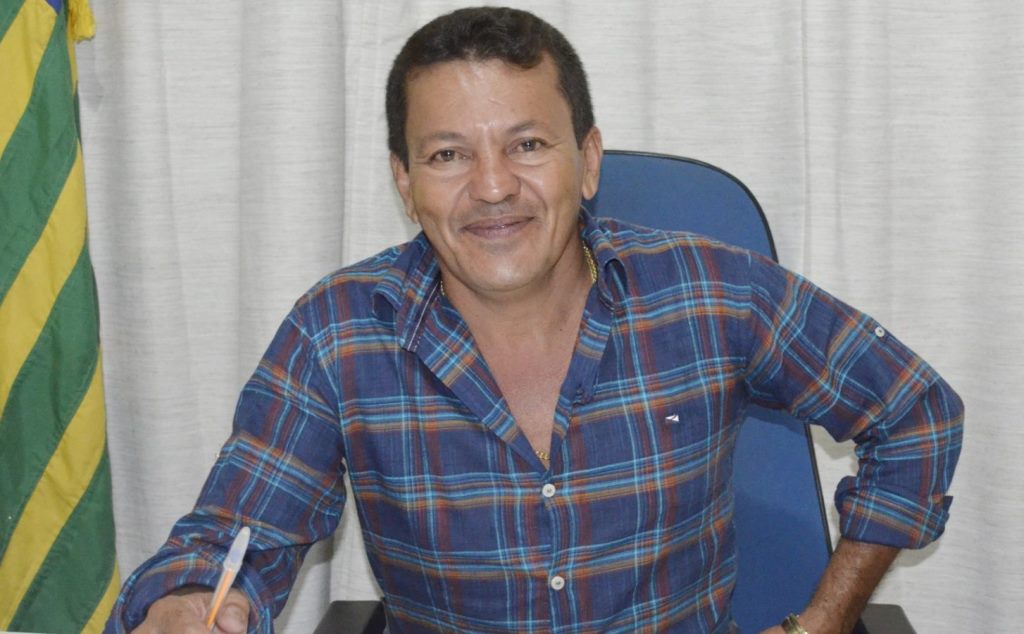 Prefeito de Campo Grande do Piauí contrata empresas sem licitação