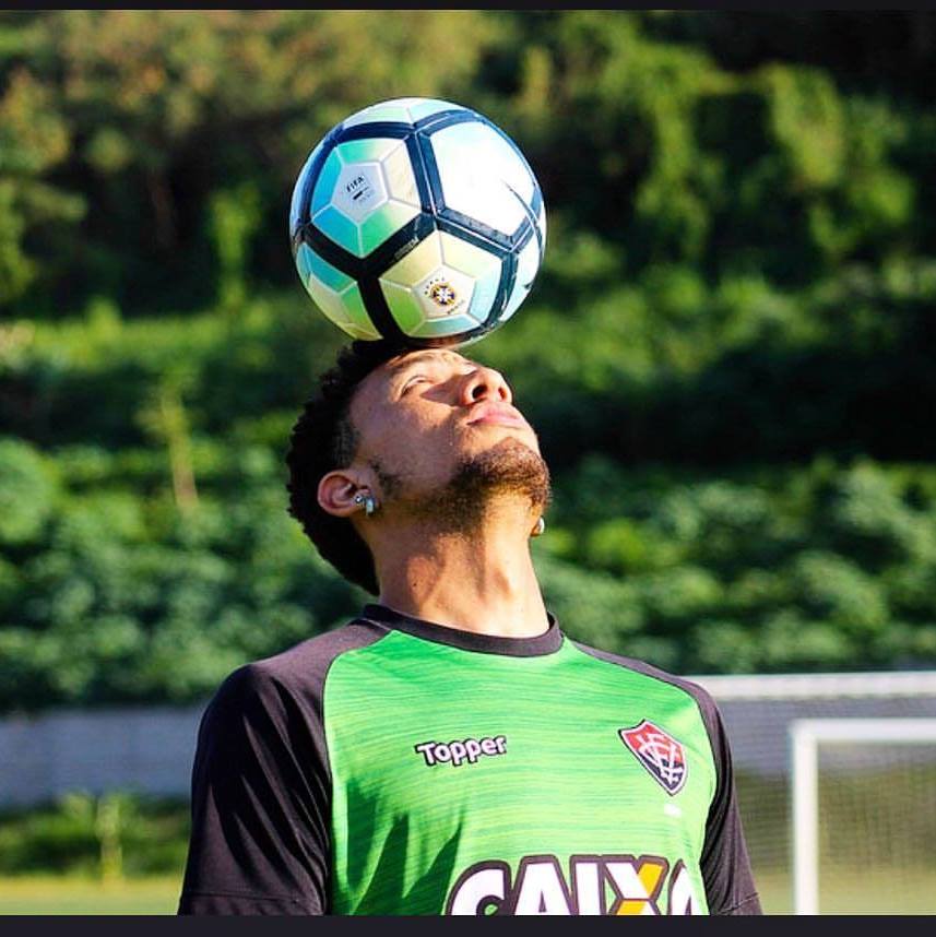 Goleiro Wallace Ribeiro, vítima de acidente automobilístico 