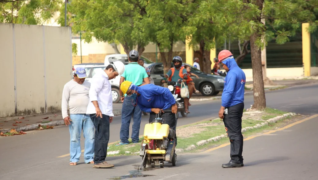 Prefeitura de Altos inicia revitalização da Avenida 12 de Outubro