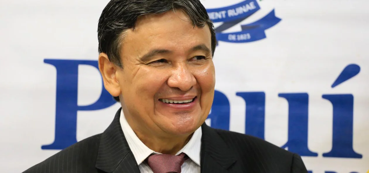 Governador Wellington Dias na solenidade no CEIR