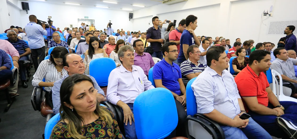 O evento contou com a participação dos gestores municipais  