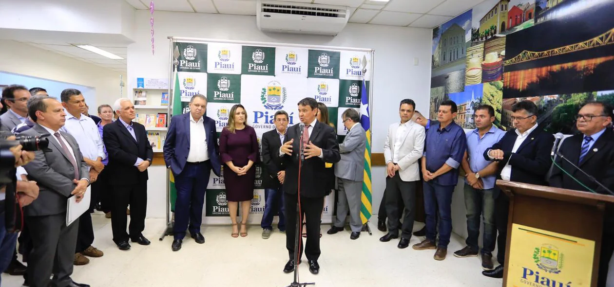 O governador Wellington Dias inaugurou Centro de Reabilitação Auditiva no CEIR