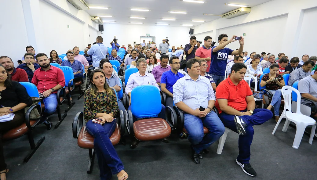 Prefeitos do Piauí em evento na APPM EM Teresina 