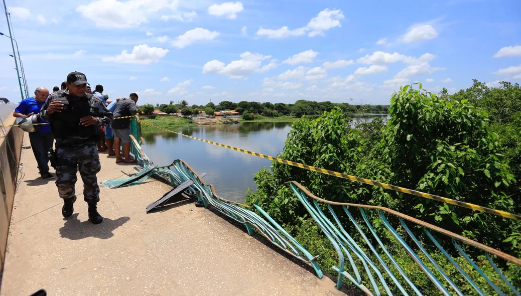 Acidente na Ponte Mariano Castelo Branco deixou uma pessoa morta