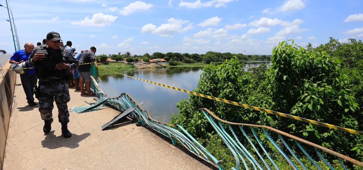 Acidente na Ponte Mariano Castelo Branco deixou uma pessoa morta