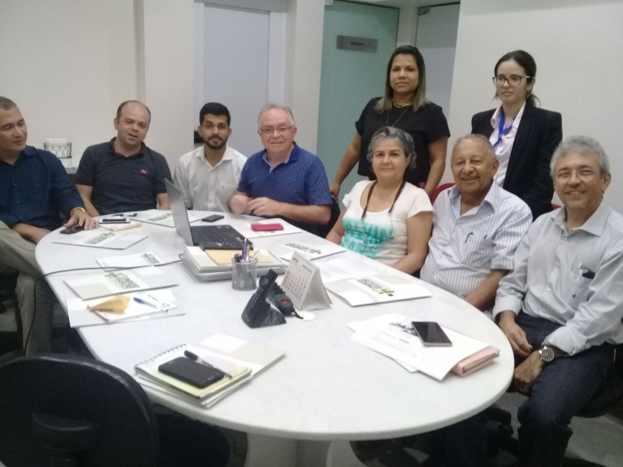 Dr. Pessoa visitou ontem a sede do Sindicato dos Médicos do Piauí. Ele convidou a médica Lúcia Santos para ser uma alternativa na disputa proporcional em seu grupo político esse ano