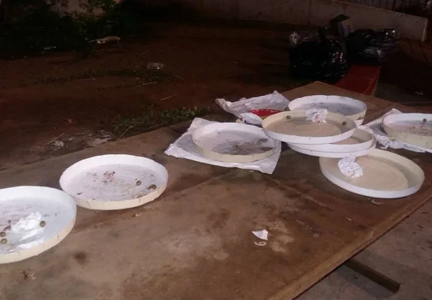 Torcedores interceptam entregador e comem pizzas de jogadores do Portuguesa