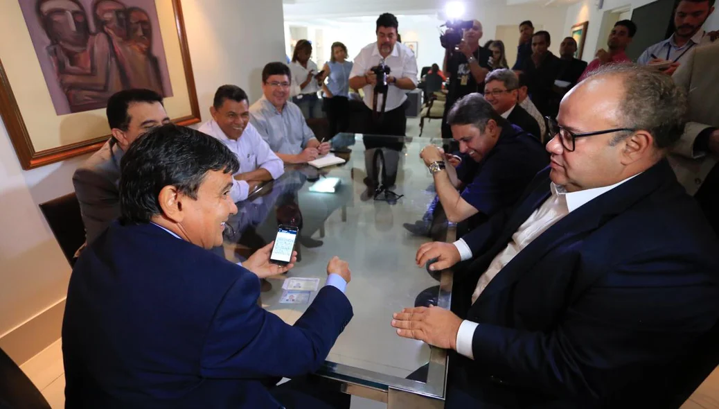 Governador Wellington Dias com Arão Lobão diretor do Detran-PI 