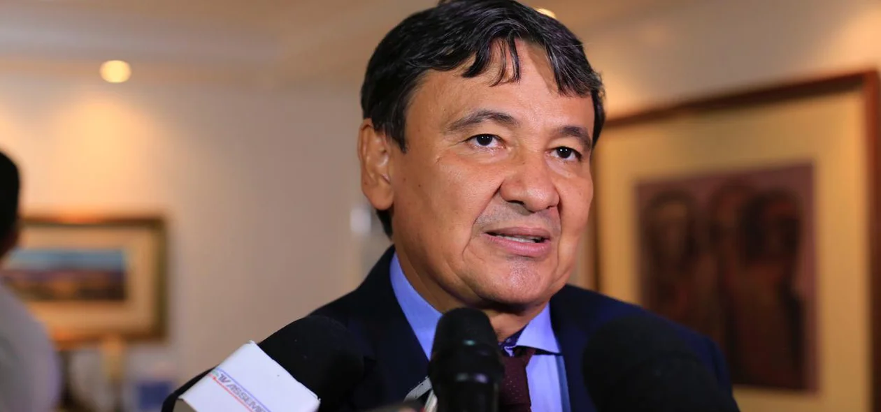 Governador Wellington Dias em evento sobre a CNH digital no Karnak 