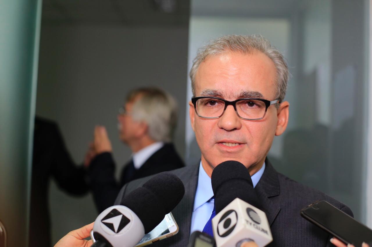 Prefeito Firmino Filho durante a solenidade de abertura do ano legislativo