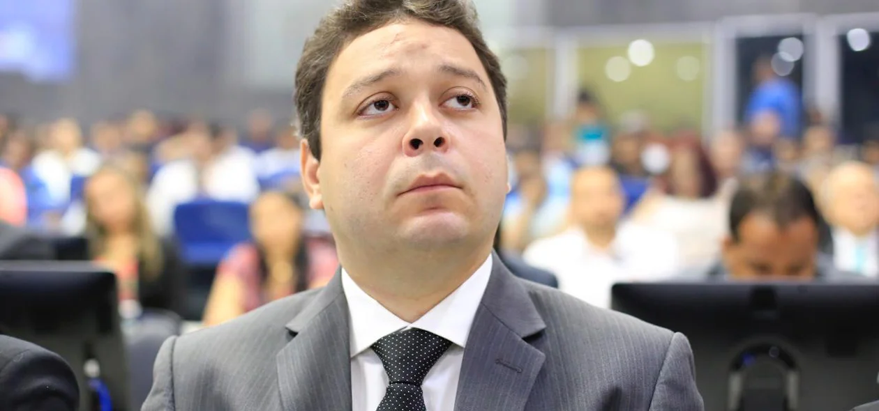 Vereador Evandro Hidd durante abertura do ano legislativo