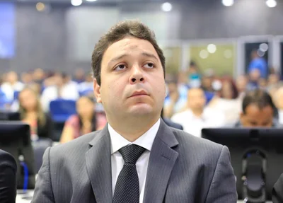 Vereador Evandro Hidd durante abertura do ano legislativo