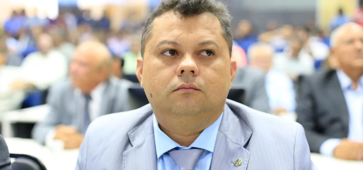Vereador Marcos Monteiro durante abertura do ano legislativo