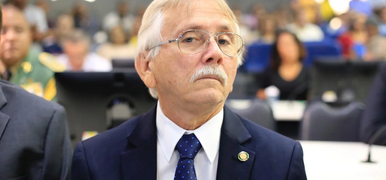 Vereador Nilson Cavalcante durante abertura do ano legislativo