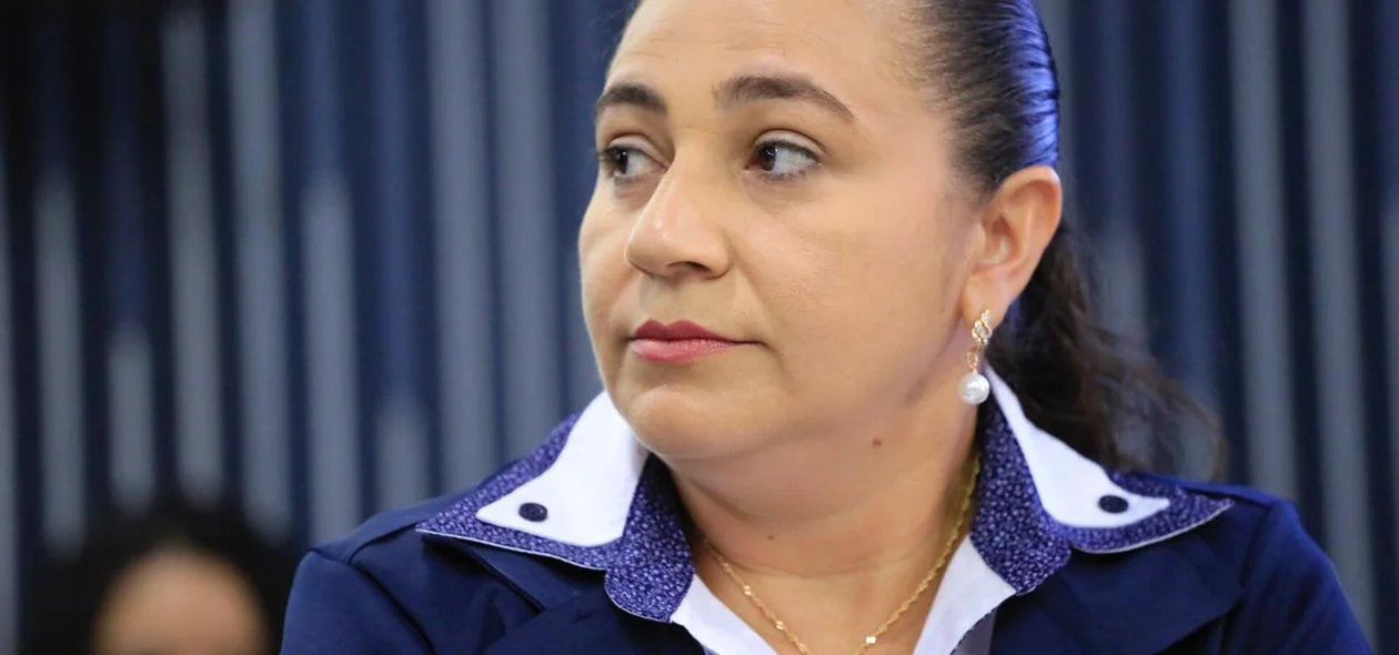 Vereadora Cida Sampaio, durante abertura do ano legislativo da Câmara