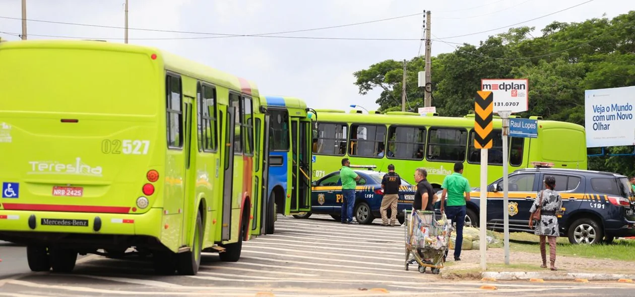 Ação da PRF na Avenida João XXIII