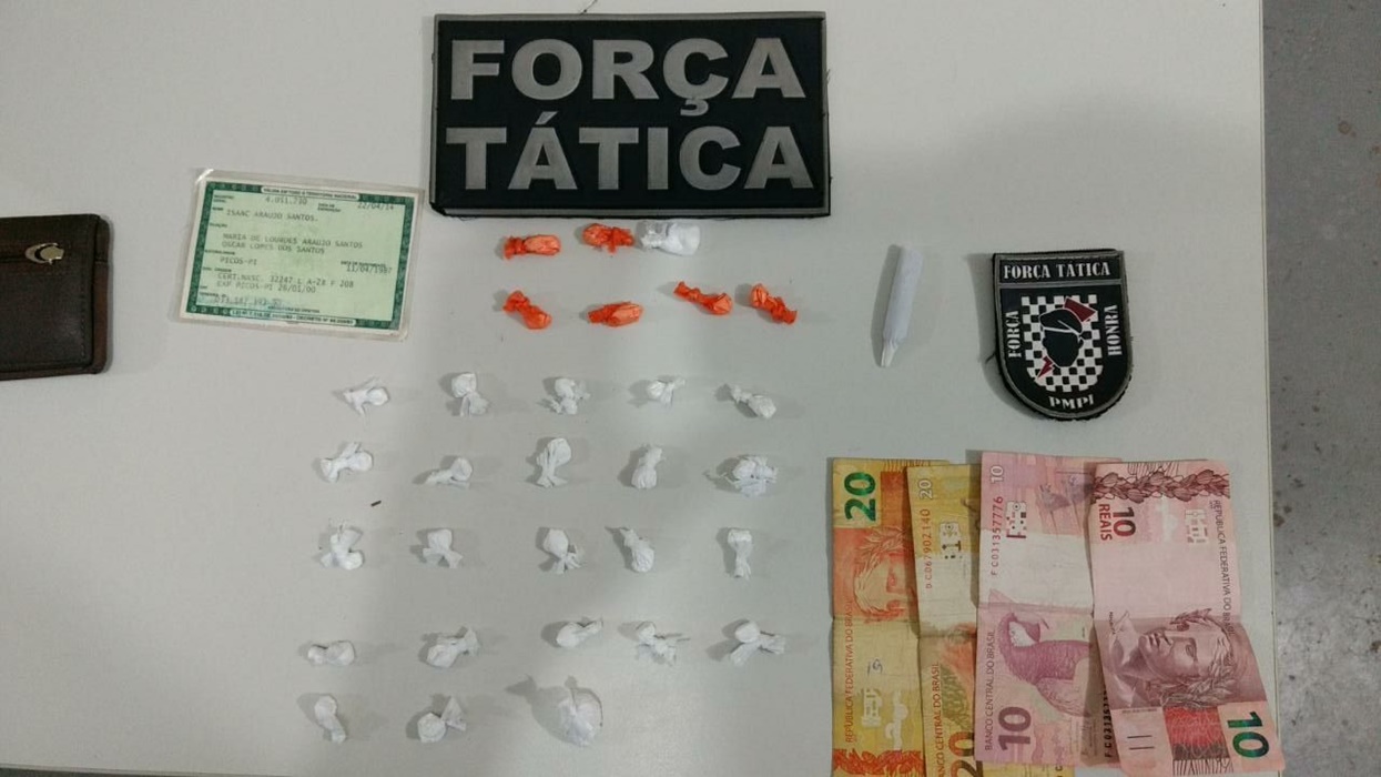 Entorpecentes encontrados com Isaac Araújo dos Santos