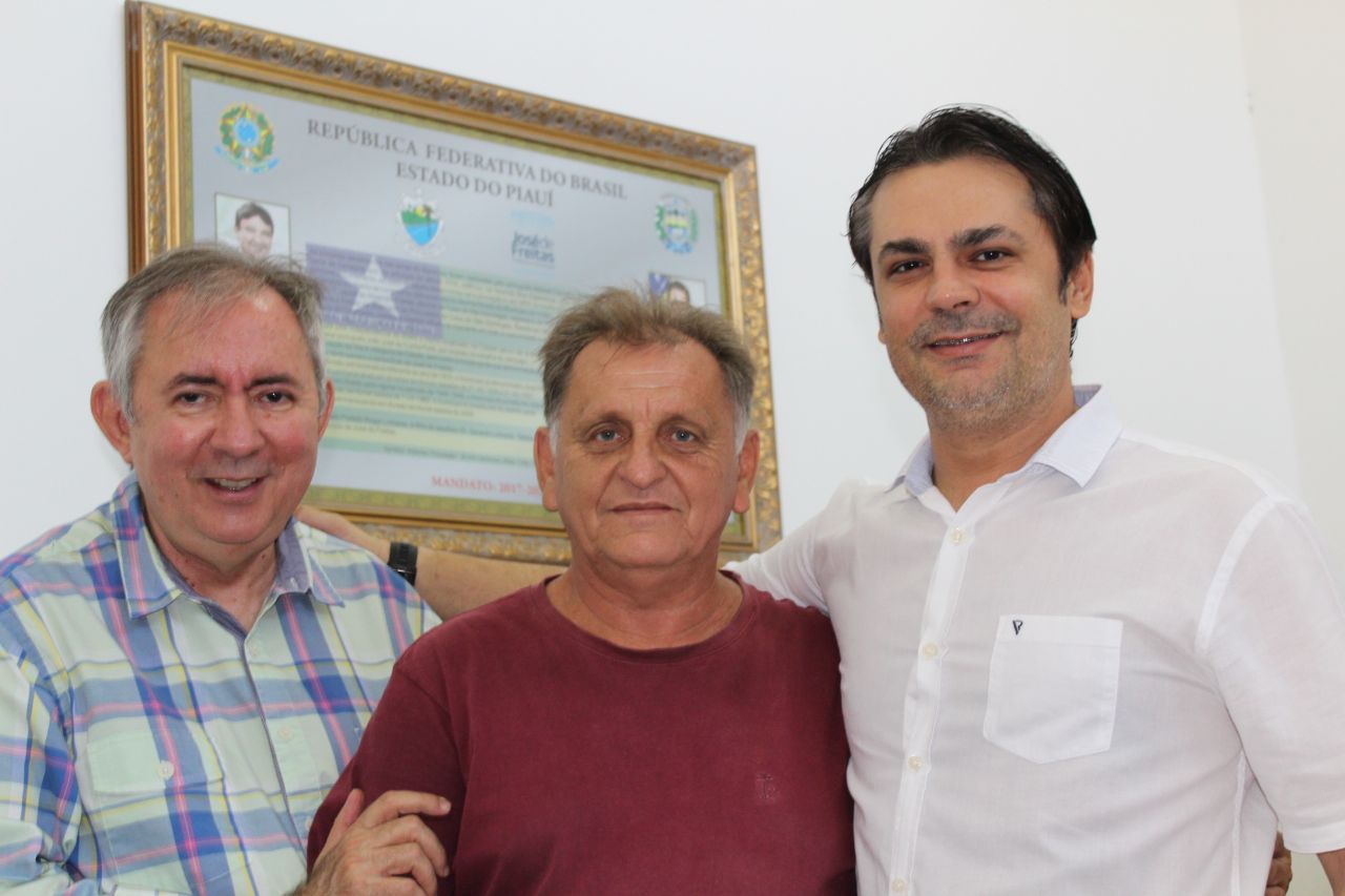 João Henrique visita lideranças no interior do estado 