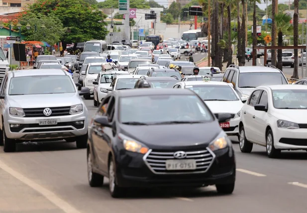 Trânsito congestionado no local