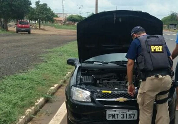 Veículo apreendido pela Polícia Rodoviária Federal no Piauí