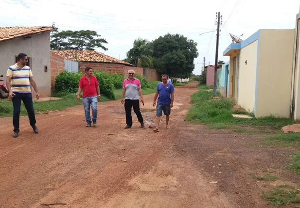Visita ao local da obra em Esperantina
