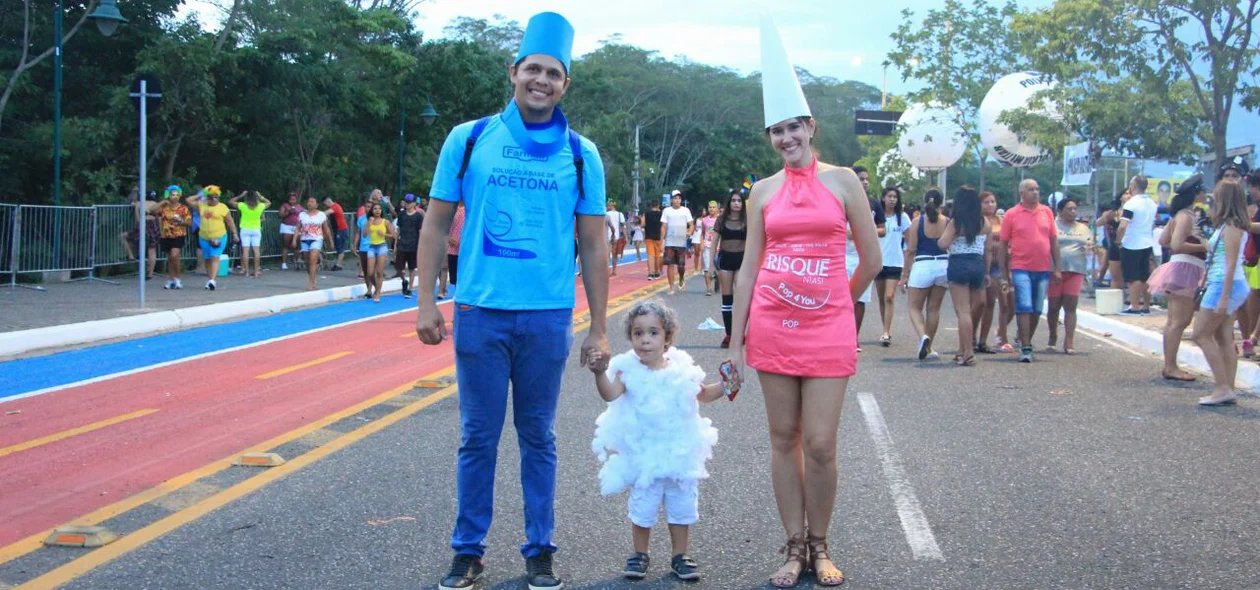 A família veio toda a caráter para o Corso
