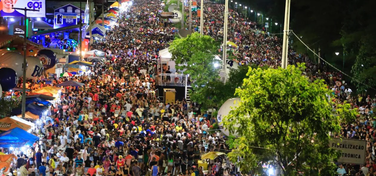 Avenida Raul Lopes durante o Corso 2018