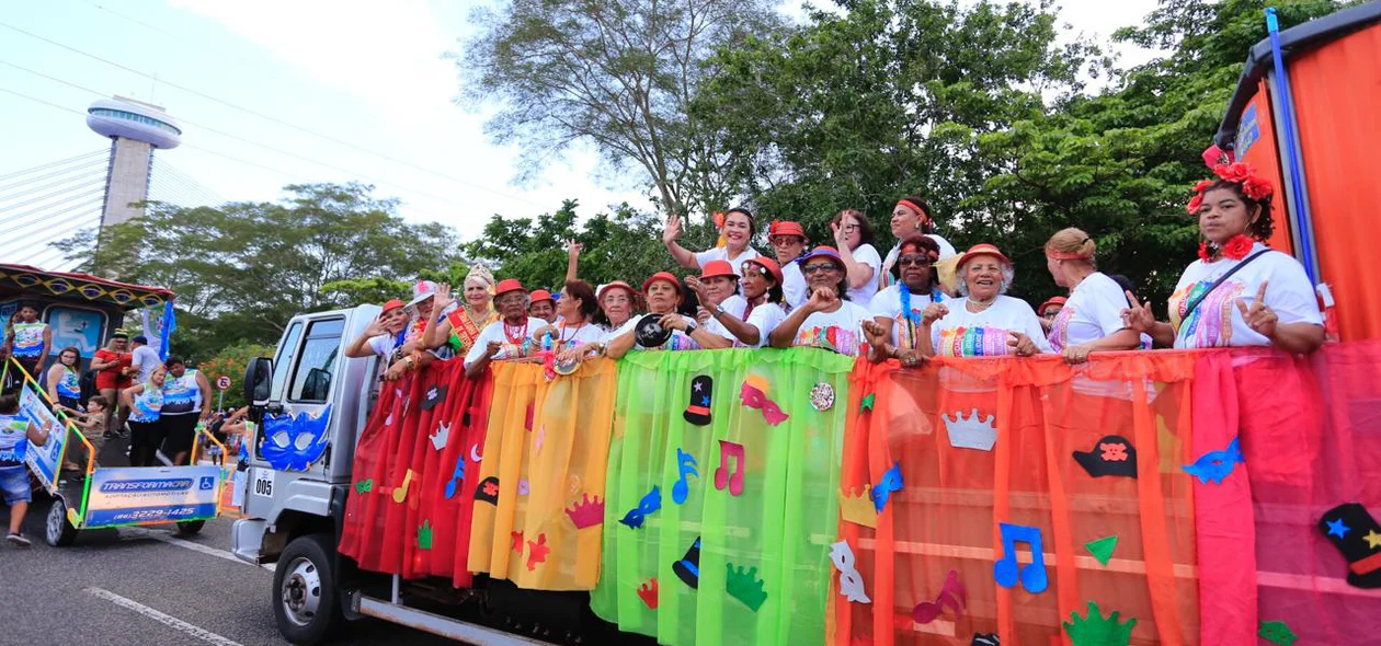 Desfile de caminhões do Corso 2018 de Teresina
