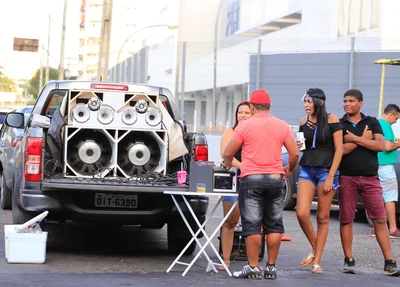 Francisco Braga é dono de um paredão de som e trouxe a família para curtir o Corso de Teresina 2018