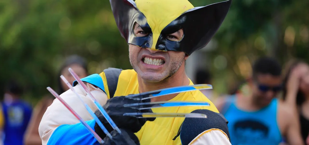 O Wolverine também marcou presença na avenida Raul Lopes