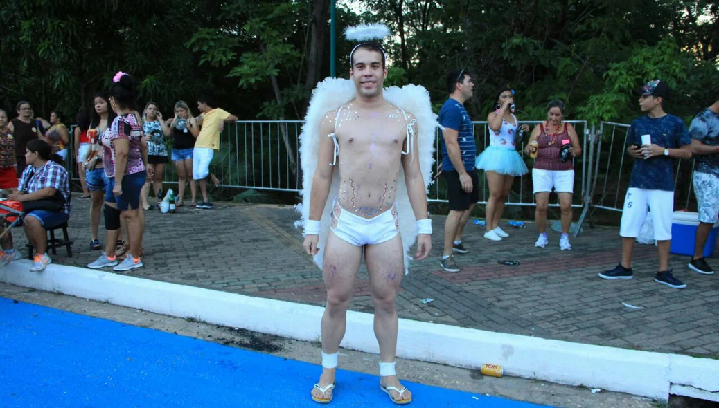 Os anjos também marcaram presença na avenida