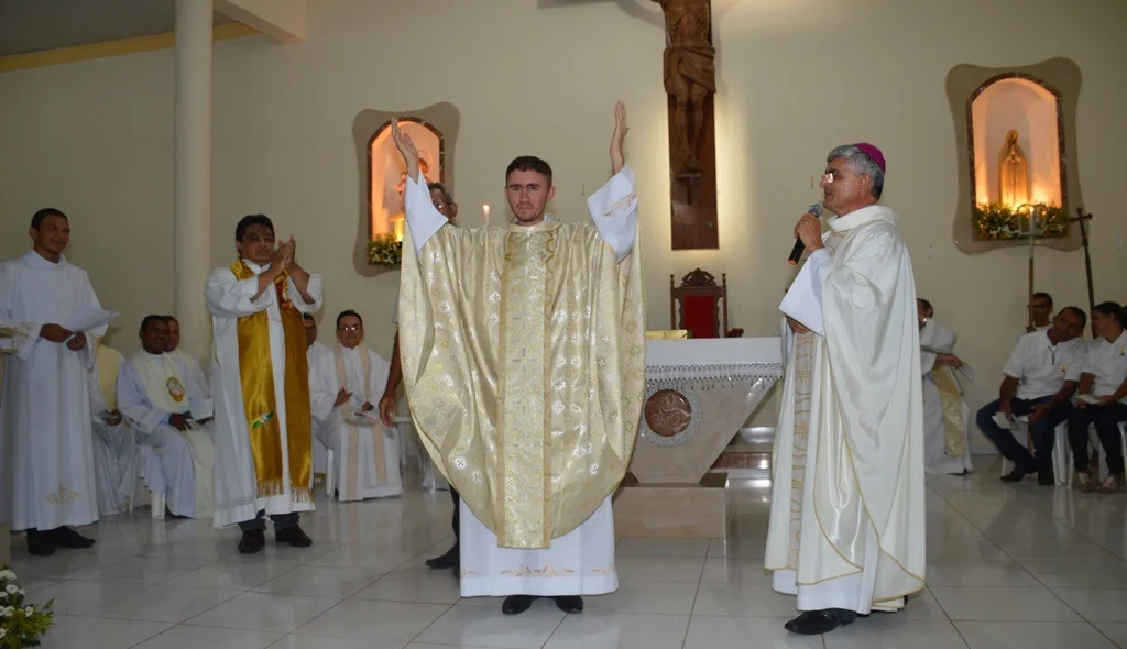 Padre Francisco de Assis assume Paróquia de São José Operário