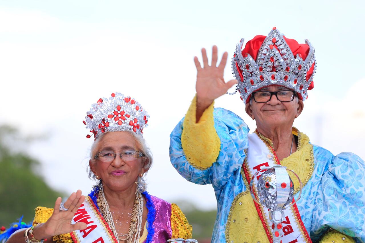 Rei e rainha da terceira idade participam do Corso 2018
